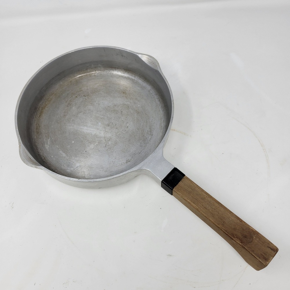 Griswold Aristocraft Ware A1206 Cast Aluminum‎ Skillet Wood Handle Vintage MCM